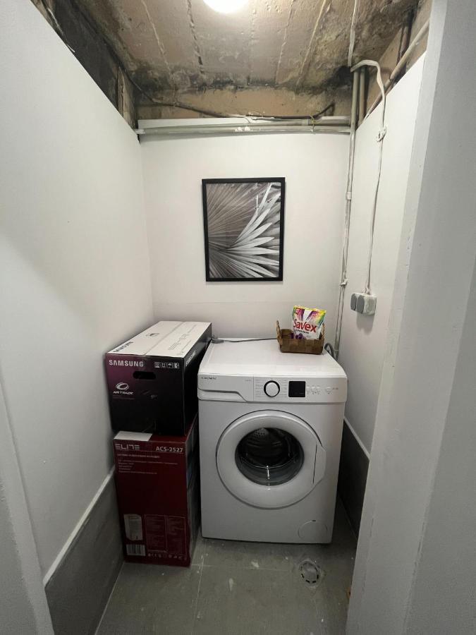 Tom Thumb & Thumbelina ~ 2 Private Rooms In Sofia Center Luaran gambar